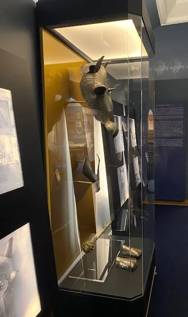 gablota wystawowa z pleksiglasu