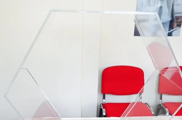 wyroby z plexi na wymiar