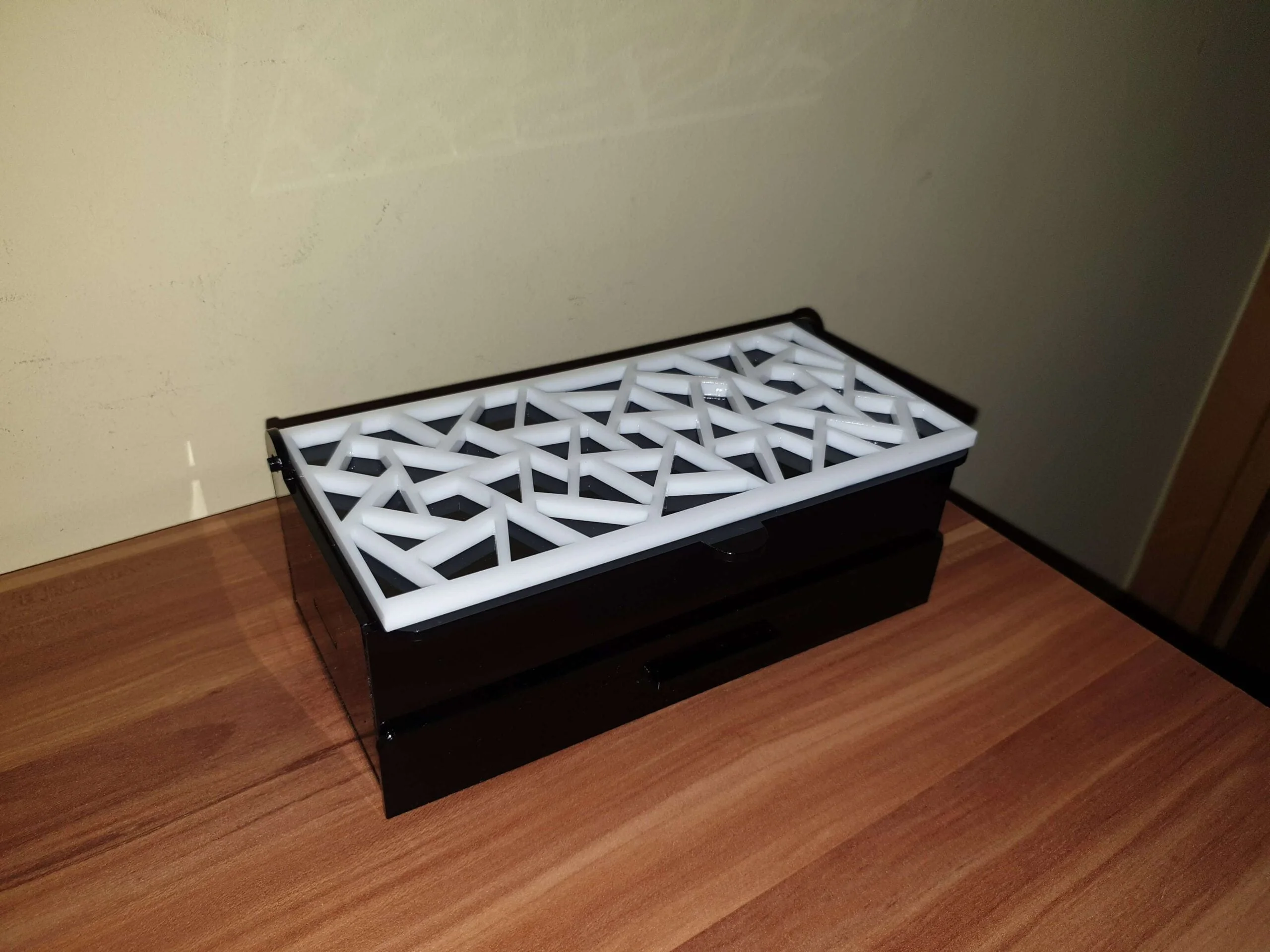 wyroby z plexi na wymiar, szkatułka z pleksi